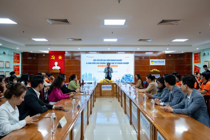 Khoa Quản trị kinh doanh HUTECH mở rộng cơ hội học tập tại doanh nghiệp cho sinh viên 9