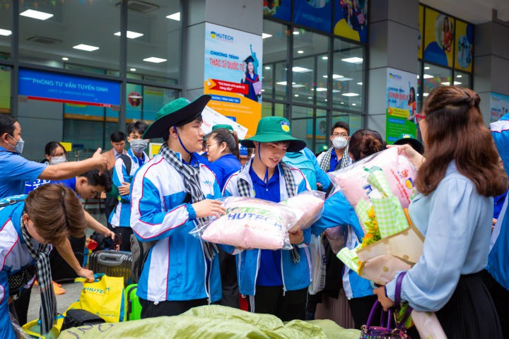 [Mùa hè xanh HUTECH 2023] Hồi hộp đón chờ thời khắc ra quân vào 06/7 59