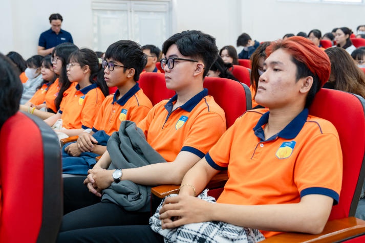 Sinh viên HUTECH trang bị kỹ năng, sẵn sàng “săn việc” tại ngày hội tuyển dụng HUTECH Career Day 2024 129