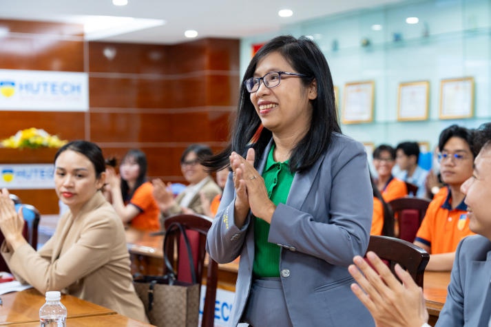 Khoa Quản trị kinh doanh HUTECH mở rộng cơ hội học tập tại doanh nghiệp cho sinh viên 44