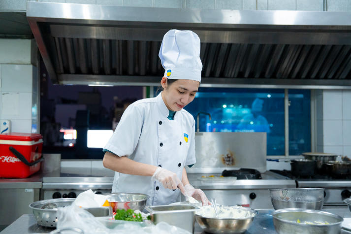 Pura Dining - Khi sinh viên HUTECH vận hành nhà hàng chay fine dining như một mô hình kinh doanh thực thụ 60