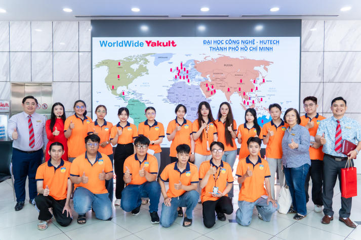 Sinh viên Công nghệ sinh học khám phá “hệ sinh thái lợi khuẩn” hiện đại tại Nhà máy Yakult Việt Nam 105