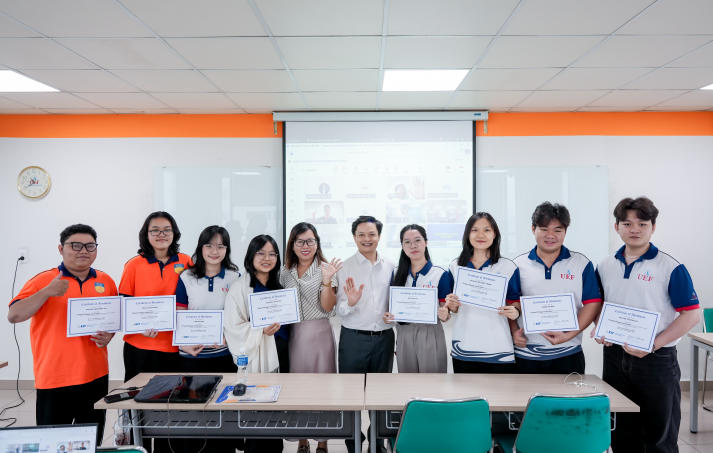 Sinh viên Việt Nam - Nhật Bản cùng kiến tạo giải pháp cho một xã hội già hóa năng động 66