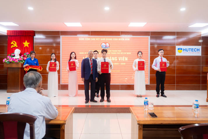 Hội nghị Đảng bộ HUTECH 2025-2026: Bồi dưỡng lý tưởng, lan tỏa khát vọng cống hiến trong đội ngũ Đảng viên trẻ 60