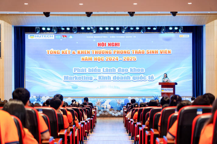 Nhiều kỳ vọng từ Hội nghị tổng kết và phát động phong trào sinh viên năm học 2025-2026 của Khoa Marketing - Kinh doanh quốc tế 8