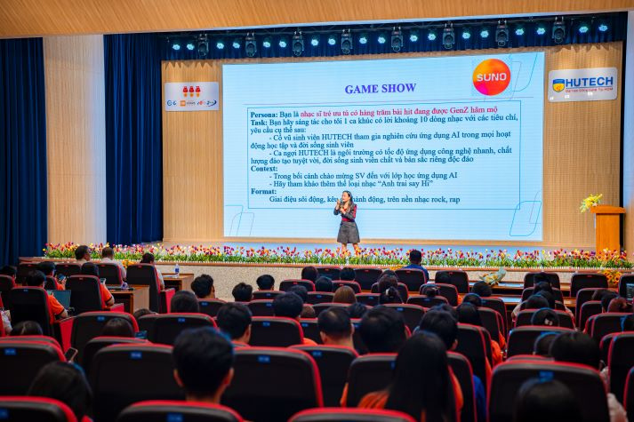 Ban Cán sự lớp HUTECH nâng tầm kỹ năng lãnh đạo và bắt nhịp công nghệ với AI 59
