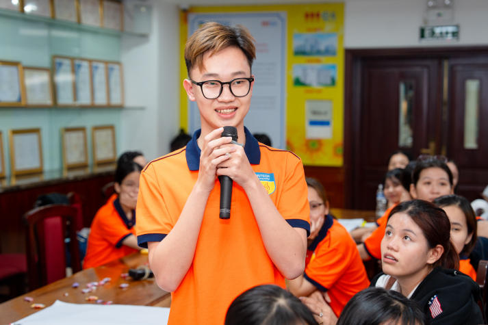 Bước đệm nghiên cứu: Tân sinh viên Tài chính - Thương mại tiếp cận phương pháp luận khoa học 56