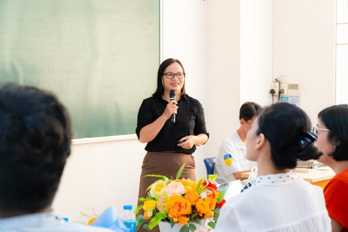 Sinh viên HUTECH học hỏi chuyên gia về tư duy khởi nghiệp 9