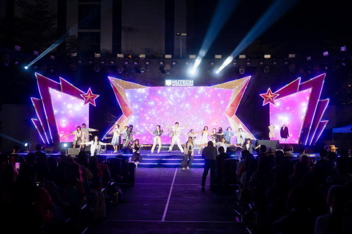 [Ảnh] Những khoảnh khắc vỡ òa cảm xúc tại Chung kết HUTECH’s Got Talent 2026 19