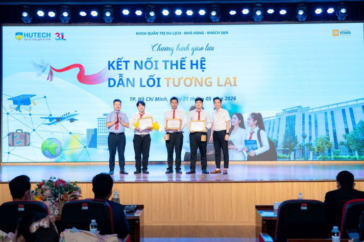 [Video] Cựu sinh viên tiếp lửa nghề nghiệp cho sinh viên Khoa Quản trị Du lịch - Nhà hàng - Khách sạn 126