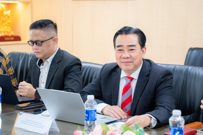 HUTECH và CETT kết nối thế mạnh nhóm ngành dịch vụ 49