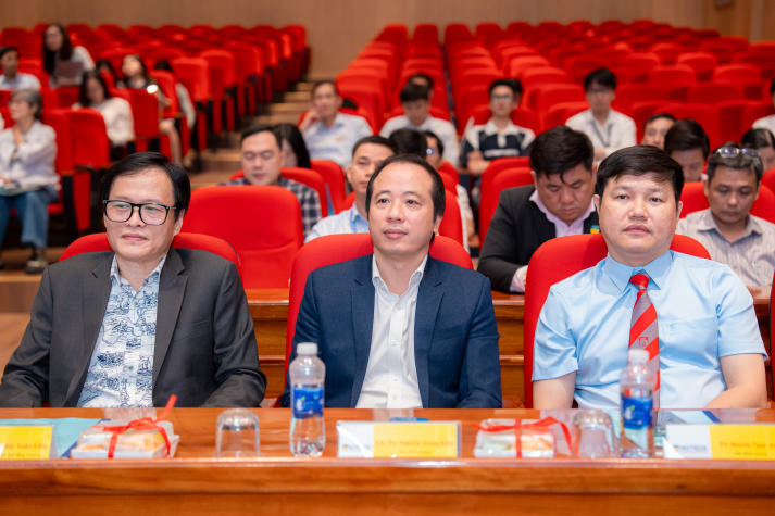 [Video] Tổng kết 05 năm hoạt động khoa học công nghệ, HUTECH định vị chiến lược phát triển giai đoạn mới 33