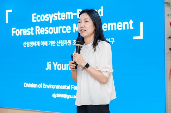Academic exchange between HUTECH and Gyeongsang National University students on sustainable forest management 31