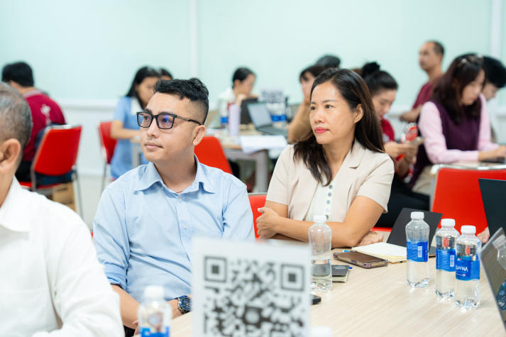 HUTECH tổ chức tập huấn kỹ năng viết mô tả sáng chế và chuẩn bị hồ sơ đăng ký bảo hộ sở hữu trí tuệ 36