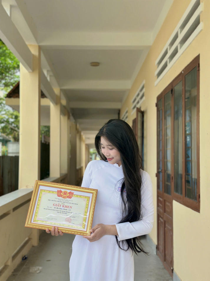 Gương mặt tân sinh viên Lê Thị Kiều Trinh: Vừa “cháy” trên sân bóng, vừa sáng trong học tập 45