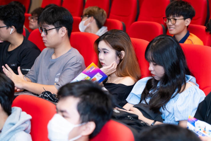 Kỹ sư công nghệ thông tin tương lai của HUTECH được chuyên gia đồng hành định hướng nghề nghiệp 71