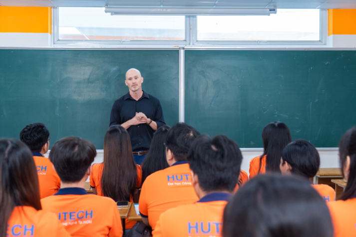 HUTECH chính thức công bố điểm chuẩn năm 2025: 15 - 21 điểm 21