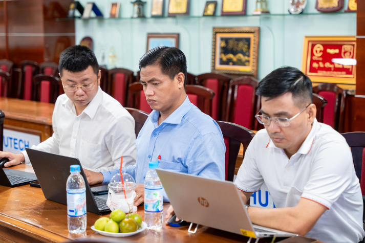 Giảng viên Khoa Tài chính - Thương mại cập nhật xu hướng ứng dụng AI trong nghiên cứu khoa học lĩnh vực kinh tế 114