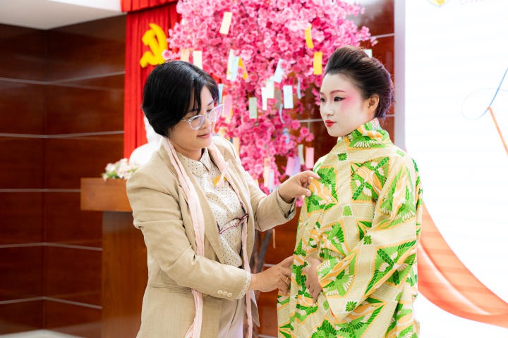 Sinh viên VJIT tìm hiểu trang phục Kimono và khám phá các phong cách trang điểm Nhật Bản 56