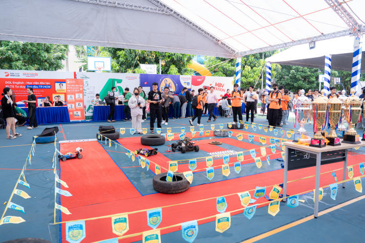 “HUTECH - Newbies Say Hi” khuấy động Thu Duc Campus vào 23/9 tới 110