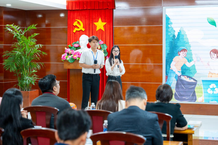 “Mầm Xanh” chiến thắng thuyết phục tại cuộc thi The Next-Gen Creators 2025 của Khoa Marketing - Kinh doanh quốc tế 76