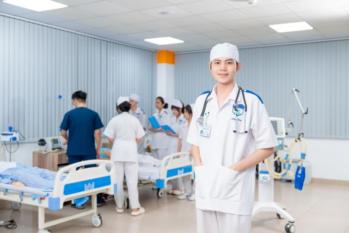 [Hướng nghiệp 2026]  Ngành Điều dưỡng và cánh cửa việc làm rộng mở tại các quốc gia phát triển 8