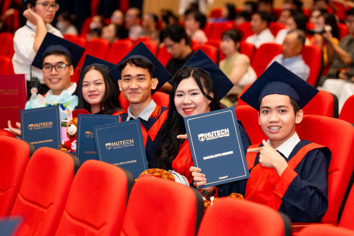 [Video] Từ sàn đấu đến lễ vinh danh: Câu chuyện bản lĩnh của tân khoa HUTECH Nguyễn Phạm Vĩnh Khang 94