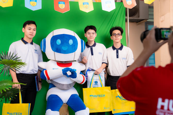 Tư vấn mùa thi 2026 tại Đồng Nai: HUTECH “all-in” bí kíp chọn ngành và chính sách học phí, học bổng cho teen 2k8 144