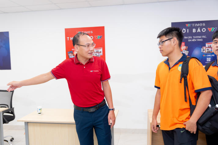 Sinh viên ngành Quản lý thể dục thể thao “đột nhập” Văn phòng đại diện VTV Times, khám phá thế giới truyền thông thể thao 27