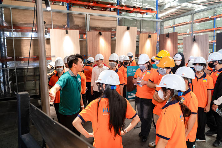 Khám phá công nghệ sản xuất tại Nhà máy KES, sinh viên Kiến trúc - Xây dựng mở rộng tư duy thiết kế kiến trúc, nội thất 31