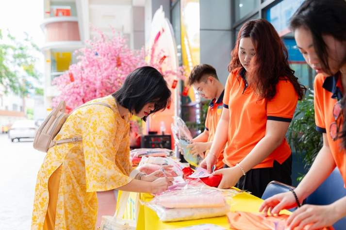 Rạng rỡ khí chất phái đẹp HUTECH: Từ tri thức tỏa sáng đến tấm lòng nhân ái 13