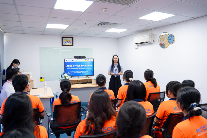 Sinh viên ngành Ngôn ngữ Nhật khám phá nghiệp vụ dự toán tại ACSD 42