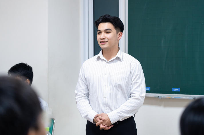 Sinh viên Khoa Tài chính - Thương mại HUTECH "giải mã" cơ hội đầu tư chứng khoán 58