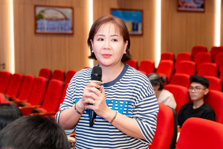 Trường Y và Khoa học Sức khỏe HUTECH đồng hành cùng phụ huynh, sinh viên trên hành trình đại học 80