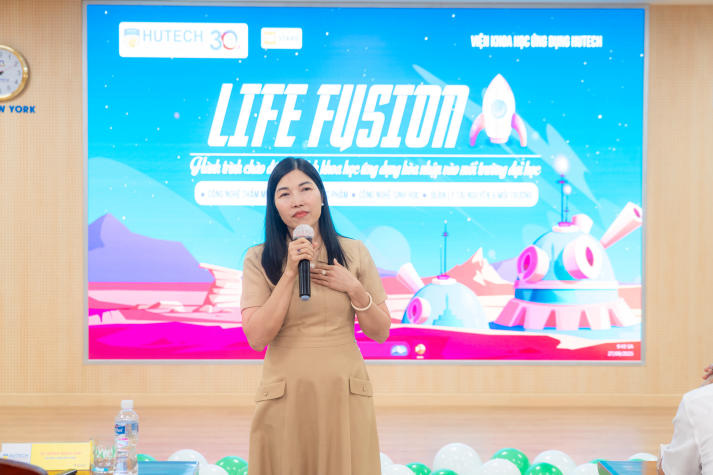 Tân binh Viện Khoa học Ứng dụng học hỏi từ đàn anh, sẵn sàng chinh phục giảng đường đại học 37