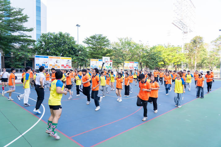 Sinh viên Khoa Tiếng Anh nhiệt huyết nhập cuộc Hội thao truyền thống lần thứ XIV 45