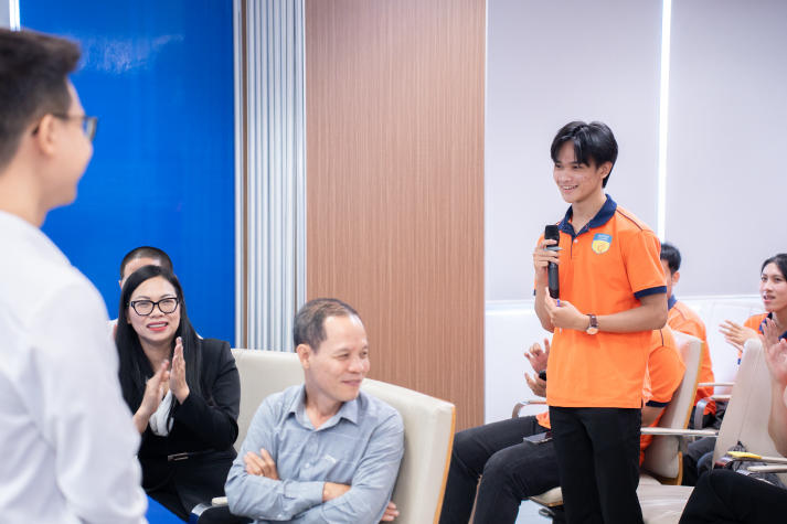 Tham quan thực tế tại Ngân hàng Bản Việt, sinh viên Khoa Luật khám phá cơ hội nghề nghiệp tương lai 62