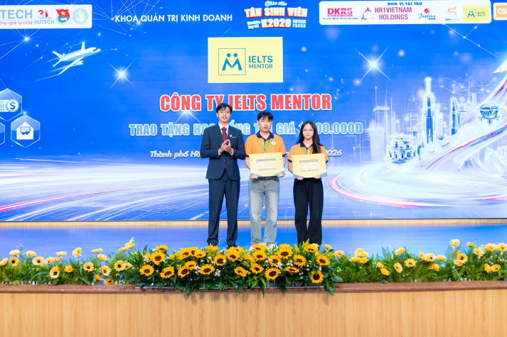 Tân sinh viên Khoa Quản trị kinh doanh “nhập cuộc” năm học mới cùng định hướng thực học - thực làm 80