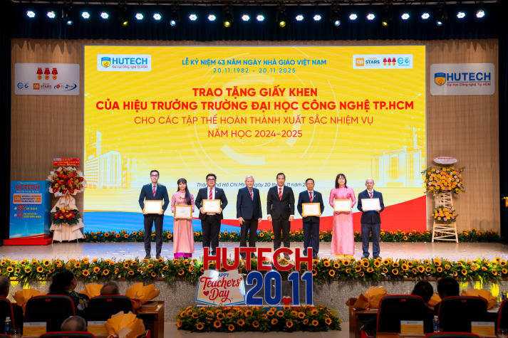 [Video] HUTECH long trọng công bố xếp hạng QS Ranking trong dịp Tri ân Nhà giáo 20/11 179