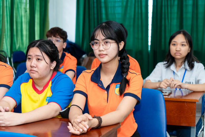 Sinh viên Tâm lý học tiếp cận thực tế trị liệu tại Bệnh viện Tâm thần TP.HCM 64