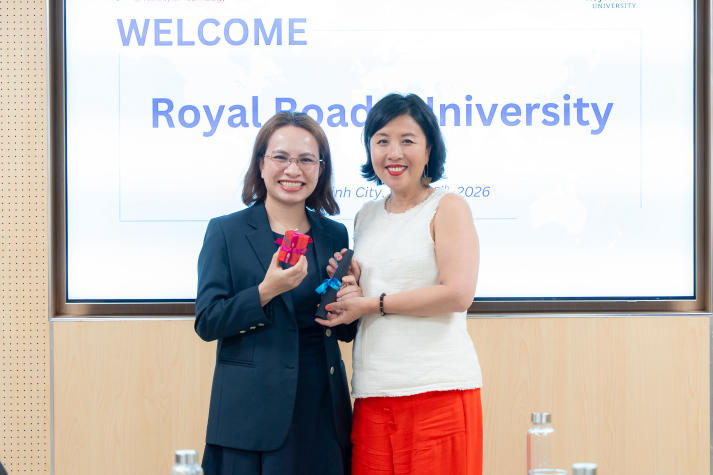 HUTECH xúc tiến hợp tác đào tạo và nghiên cứu cùng Royal Roads University (Canada) 78