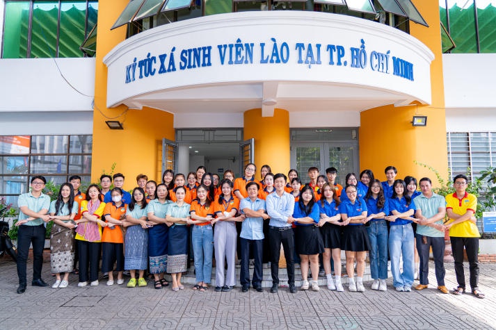 HUTECH khánh thành Công trình Thanh niên Xanh - Sạch - Đẹp tại Ký túc xá sinh viên Lào (TP.HCM) 13