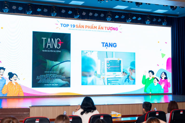 [Video] Sinh viên Truyền thông đa phương tiện “chuyển cảnh” ý tưởng thành sản phẩm truyền thông 72