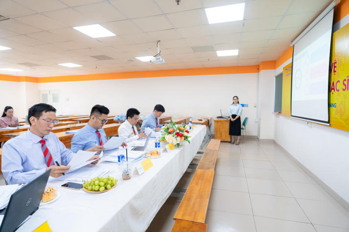 Nhiều nghiên cứu thiết thực được thể hiện trong buổi bảo vệ luận văn/đề án Thạc sĩ ngành Tài chính - Ngân hàng 70