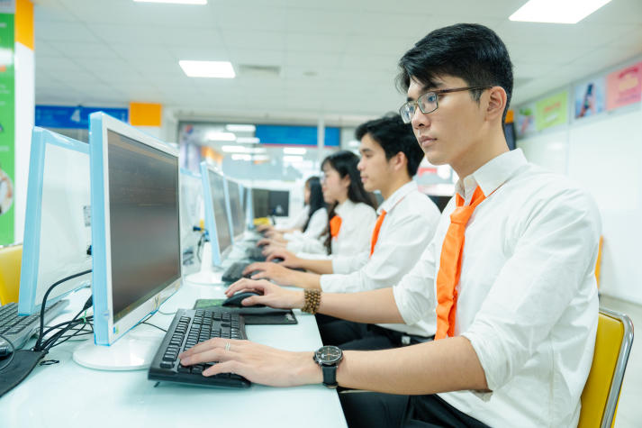 [Ảnh] Khám phá loạt “tọa độ” học tập, thực hành và rèn luyện thú vị tại HUTECH 125