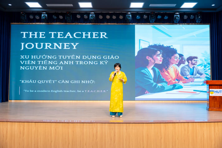 “Be the T.E.A.C.H.E.R the world needs”: Sinh viên Khoa Tiếng Anh tìm hiểu về nghề giáo trong kỷ nguyên số 48