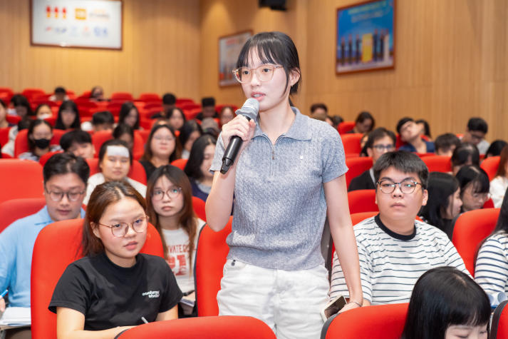 Hiểu khách hàng để làm Marketing: Bài học thực chiến của sinh viên Khoa Truyền thông - Thiết kế 30
