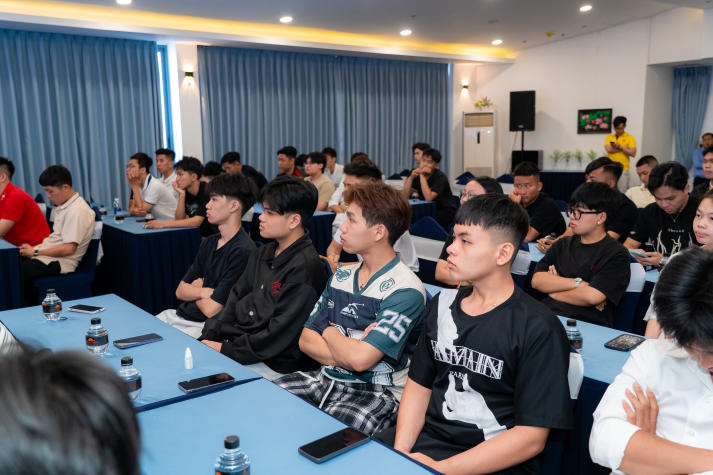 [Ảnh] Sinh viên Viện Văn hóa - Nghệ thuật - Thể thao trải nghiệm thực tiễn học phần Du lịch thể thao tại Vũng Tàu 154