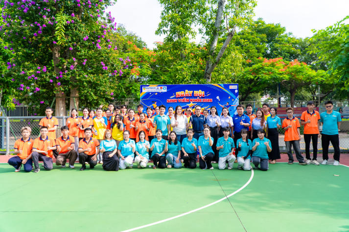 Sinh viên Quản trị kinh doanh lan tỏa tinh thần “Khỏe cùng 5 tốt” 62
