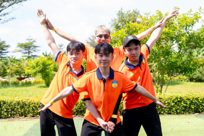 [Video] “iHUTECH - iStart - iShine”: Hành trình gắn kết tân binh Viện Đào tạo Quốc tế 2025 43